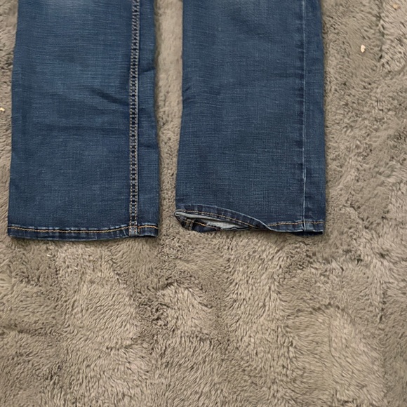 Wrangler Women's Classic Blue Straight Leg Jeans - Picture 3 of 6